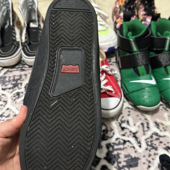 Levi’s - Picture 3 of 4